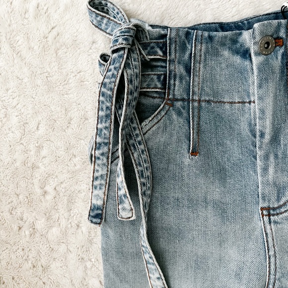 NWT- SOMETHING NAVY Sydney Side Tie Washed Indigo Jeans - Picture 9 of 15